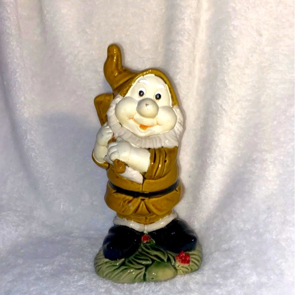 Garden figurine